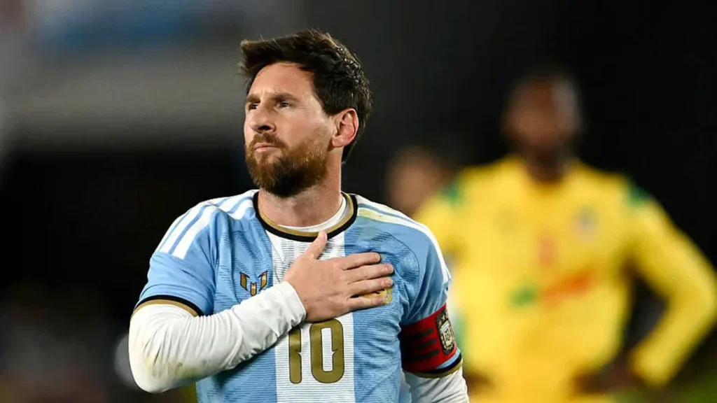 Lionel Messi khép lại sự nghiệp huy hoàng cùng tuyển Argentina bằng dấu ấn lịch sử